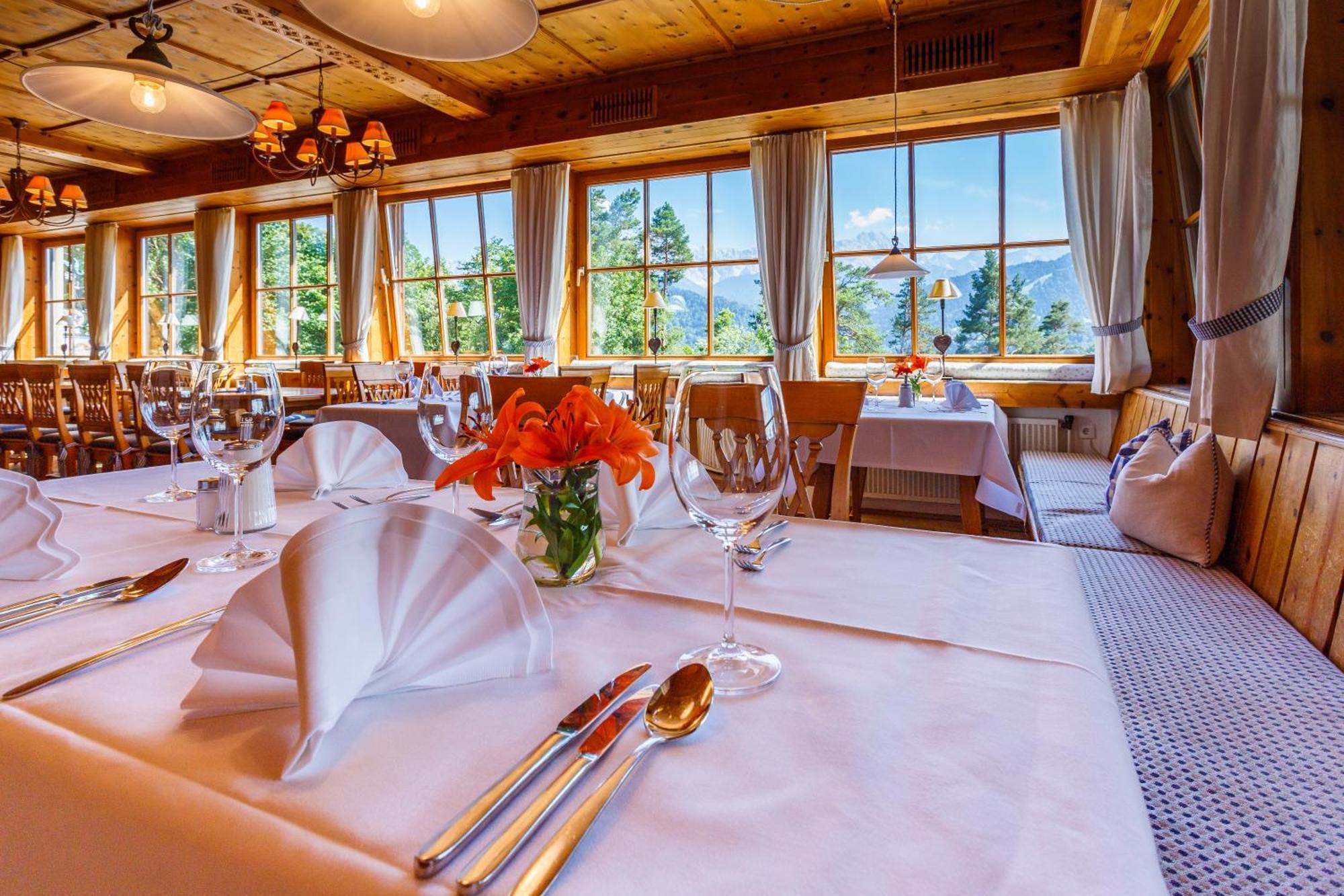Landkomforthotel Panorama & Restaurant Bella Vista Garmisch-Partenkirchen Esterno foto