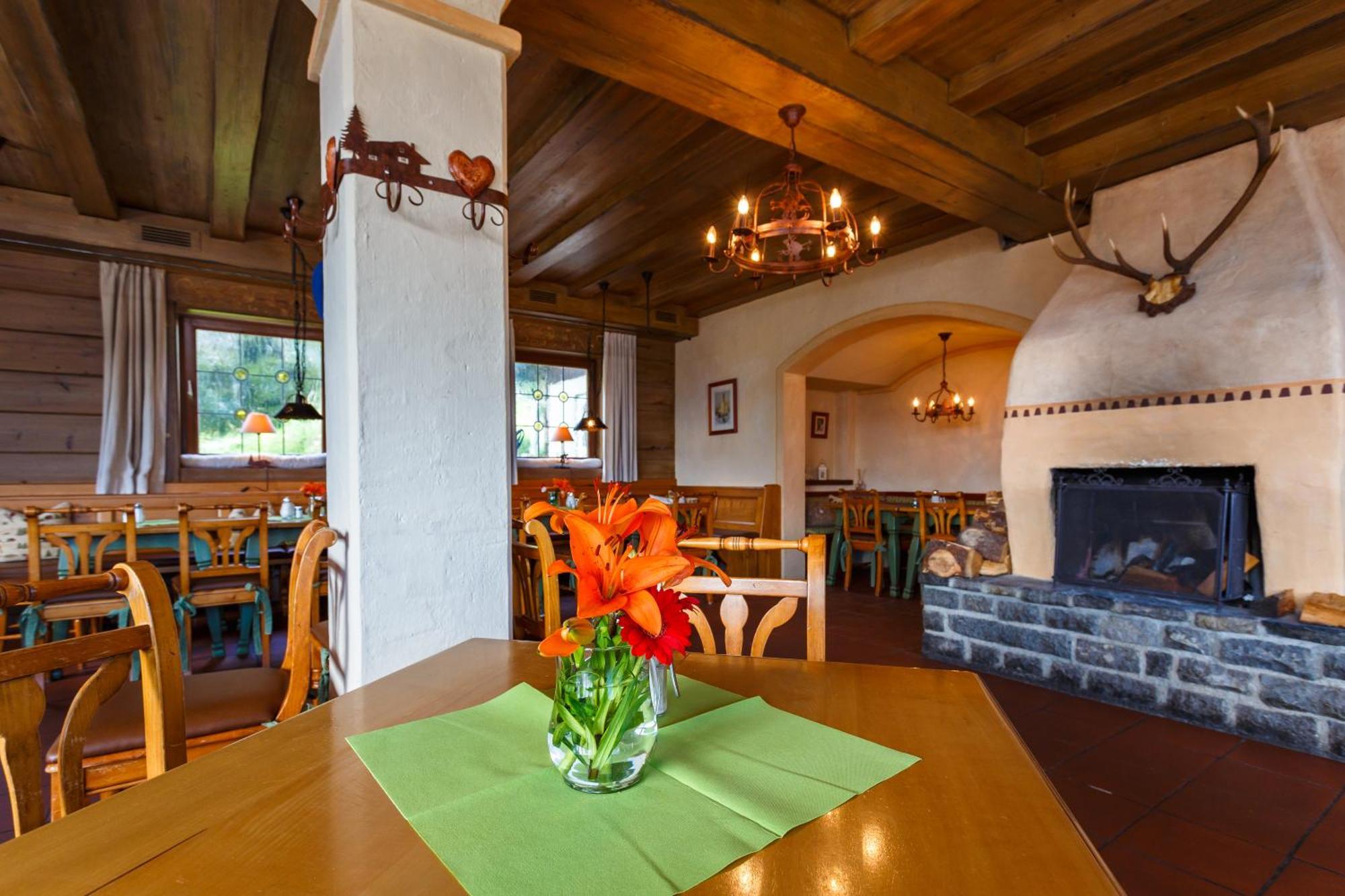 Landkomforthotel Panorama & Restaurant Bella Vista Garmisch-Partenkirchen Esterno foto